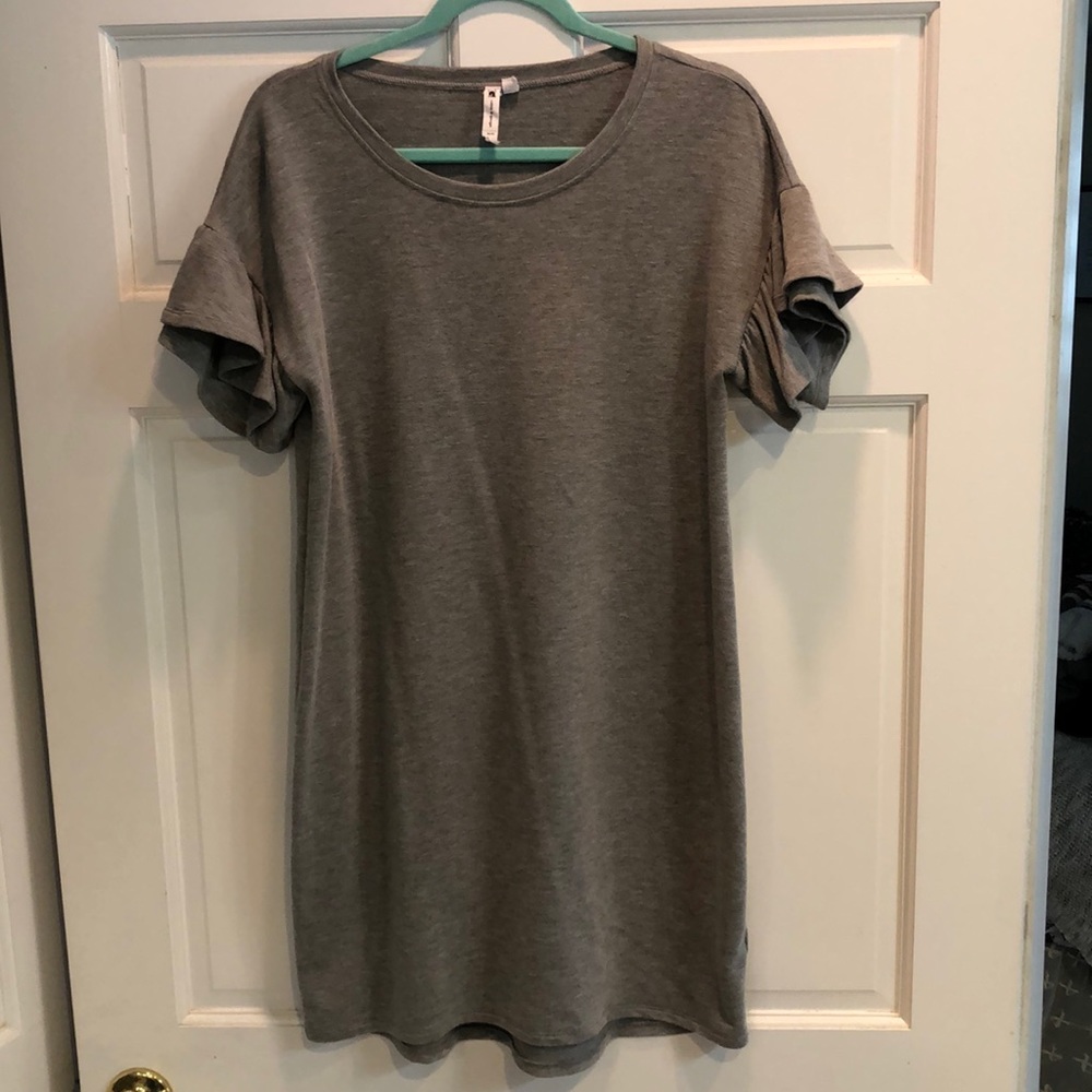 Cable & Gauge Gray t-shirt dress ruffle sleeve M